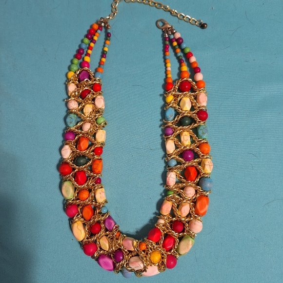 Beautiful necklace - Picture 3 of 6
